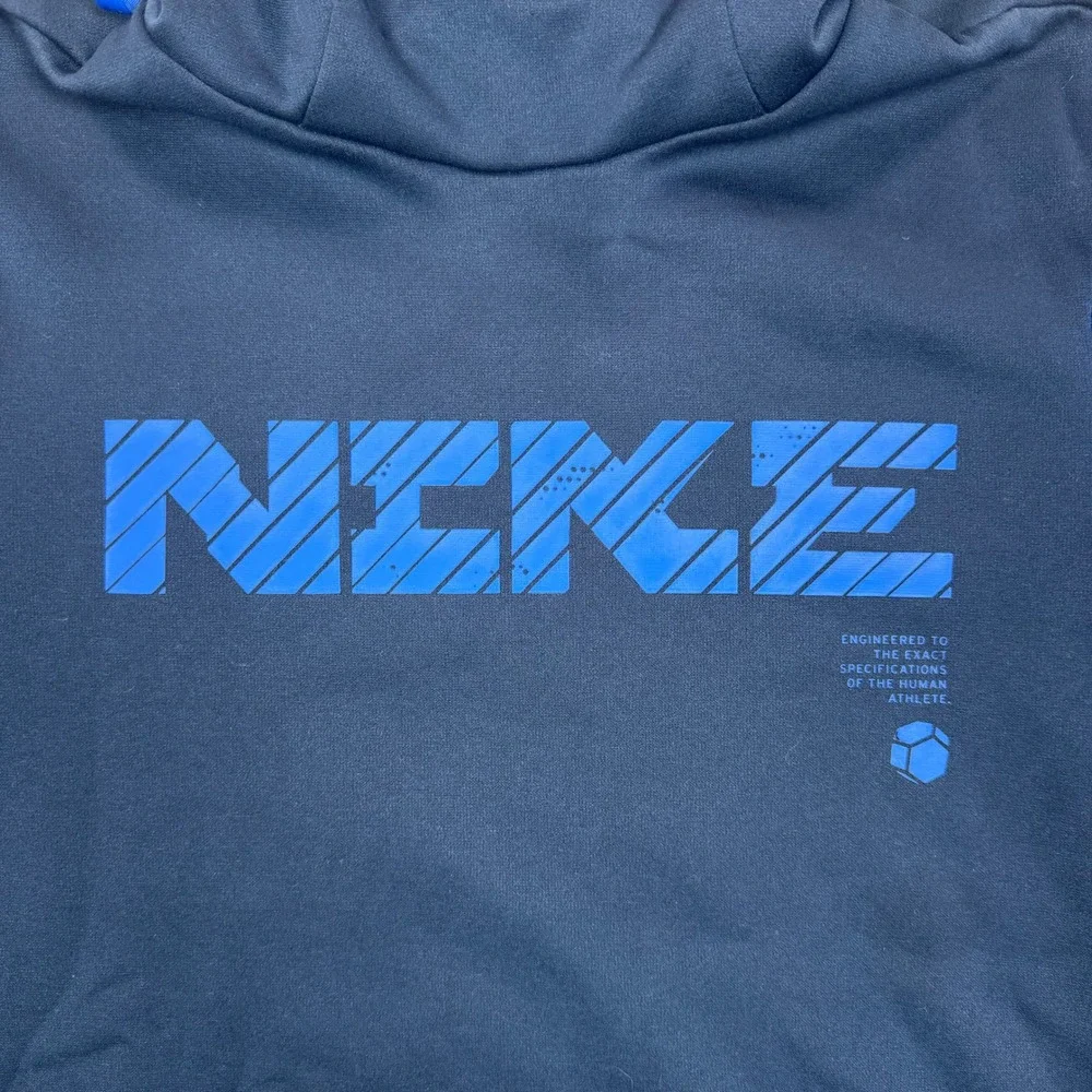 Nike chest color training